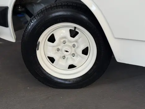 Caravan 2.5 Ambulância Comodoro 4.1/2.5