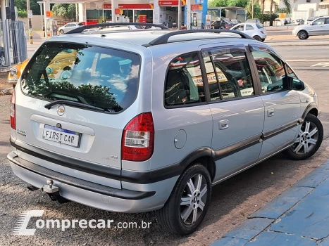 ZAFIRA 2.0 MPFI ELEGANCE 8V FLEX 4P AUTOMÁTICO