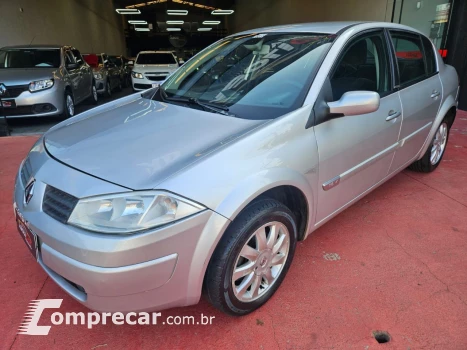 Renault Megane Sedan Dynamique Hi-Flex 1.6 16V 4 portas