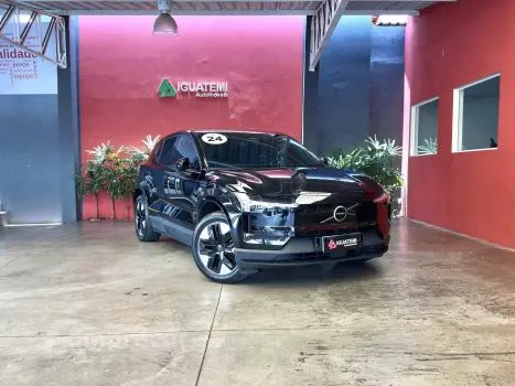 Volvo EX30 51 KW ELÉTRICO CORE 4 portas