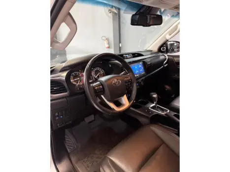 HILUX 2.8 D-4D TURBO DIESEL CD SRX 4X4 AUTOMÁTICO