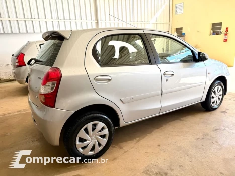 Etios 1.5 xs Hatch