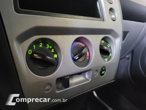 FIESTA 1.6 MPI Class Hatch 8V