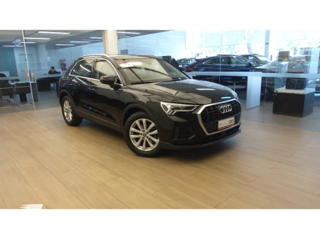 Audi Q3 1.4 35 TFSI Prestige Plus S Tronic 4 portas