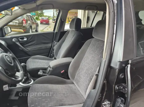 MEGANE 1.6 DYNAMIQUE GRAND TOUR 16V FLEX 4P MANUAL