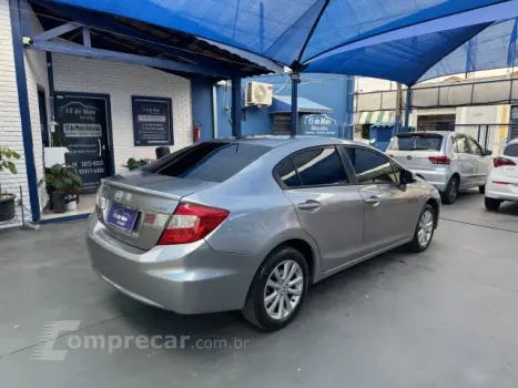 CIVIC - 1.8 LXS 16V 4P AUTOMÁTICO