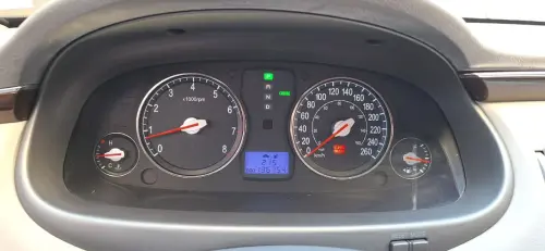 AZERA 3.3 MPFI GLS Sedan V6 24V