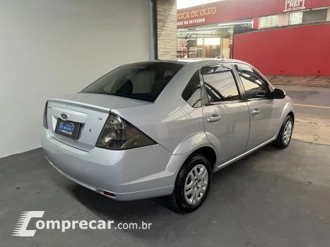 FIESTA 1.6 Rocam SE Sedan 8V