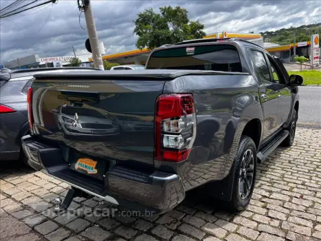 L200 TRITON 2.4 16V Turbo Sport HPE CD 4X4