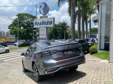 VIRTUS Highline 200 TSI 1.0 Flex 12V Aut