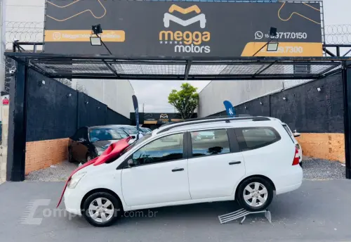 NISSAN Grand Livina 1.8 16V 4P FLEX S 4 portas