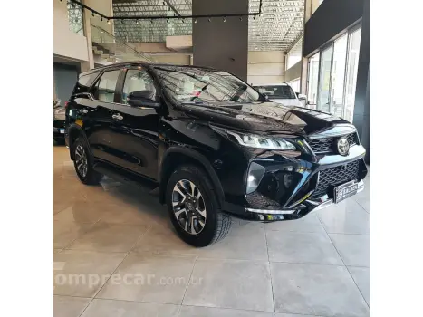 HILUX SW4 2.8 D-4D TURBO DIESEL DIAMOND 7L 4X4 AUTOMÁTICO