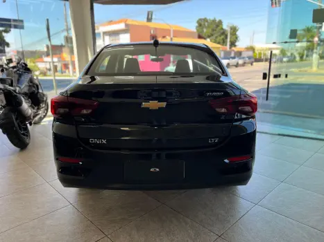 ONIX 1.0 TURBO FLEX PLUS LTZ AUTOMÁTICO