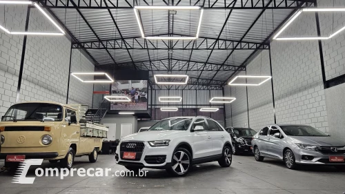 Audi Q3 2.0 TFSI Quat. 170/180cv S-tronic 5p 2 portas