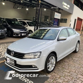 Volkswagen JETTA Highline 2.0 TSI 16V 4p Tiptronic 4 portas