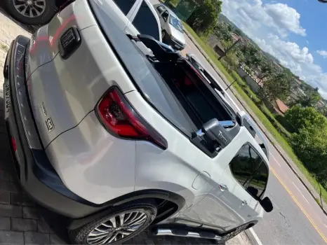 TORO 2.0 16V Turbo Ranch 4WD AT9