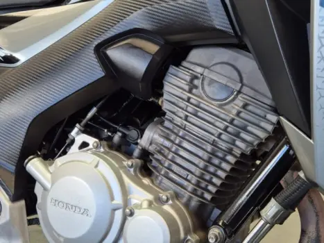 CB 250 F TWISTER - Street