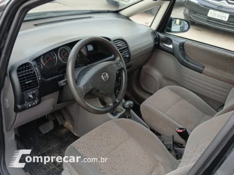 ZAFIRA - 2.0 MPFI ELEGANCE 8V 4P AUTOMÁTICO