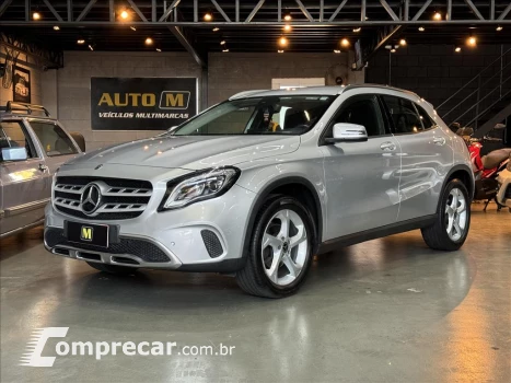 Mercedes-Benz GLA 200 1.6 CGI FLEX ADVANCE 7G-DCT 4 portas