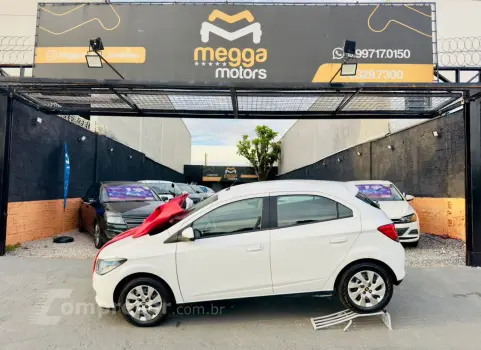 CHEVROLET Onix Hatch 1.4 4P FLEX LT 4 portas