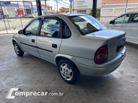 CORSA 1.0 MPFI Classic Sedan Life 8V