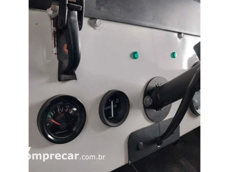 JEEP 2.6 6 CILINDROS 12V GASOLINA 2P MANUAL