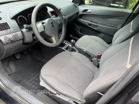 VECTRA 2.0 MPFI Expression 8V