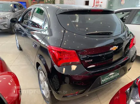 Onix 1.4 Mpfi Lt 8V Flex 4P Automático