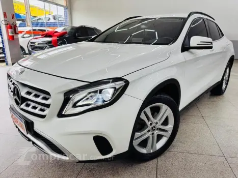 Mercedes-Benz GLA 200 1.6 CGI STYLE 16V TURBO 4P 4 portas