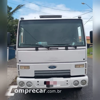 Ford Cargo 816 2 portas