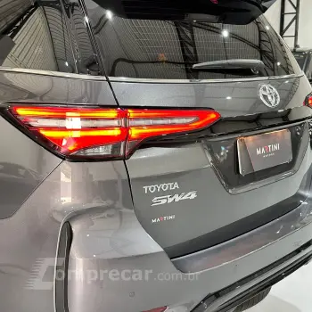 Hilux SW4 SRX 4x4 2.8 TDI 16V Dies. Aut.