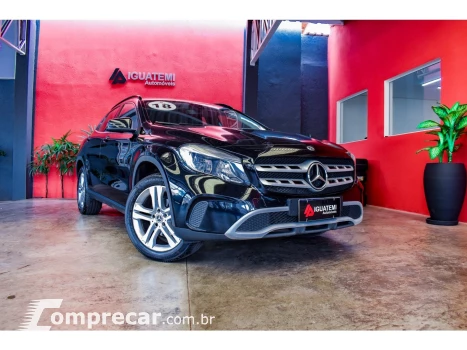 Mercedes-Benz GLA 200 1.6 CGI FLEX STYLE 7G-DCT 4 portas