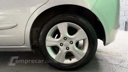 Fit LX 1.4/ 1.4 Flex 8V/16V 5p Mec.