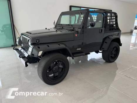 JEEP Wrangler 4.0 12V 6 CILINDROS SPORT TETO LONA AUTOMÁTICO 2 portas