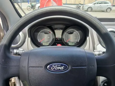 FIESTA HATCH - 1.6 ROCAM SE PLUS 8V 4P MANUAL