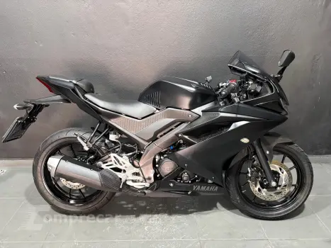Yamaha YZF-R15 ABS