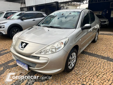 PEUGEOT 207 1.4 XR Passion 8V 4 portas