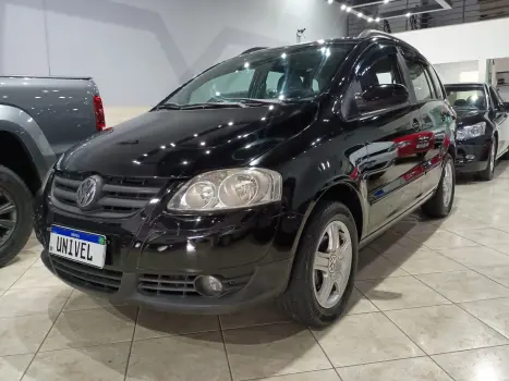 Volkswagen SPACEFOX 1.6 COMFORTLINE 4 portas