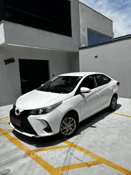 Toyota YARIS 1.5 16V Sedan XS 4 portas