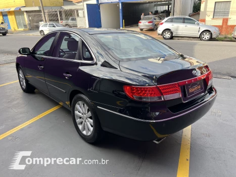 AZERA 3.3 MPFI GLS Sedan V6 24V