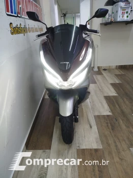 PCX 150 DLX