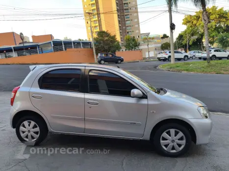 Etios Hatch 1.3 16V 4P FLEX XS