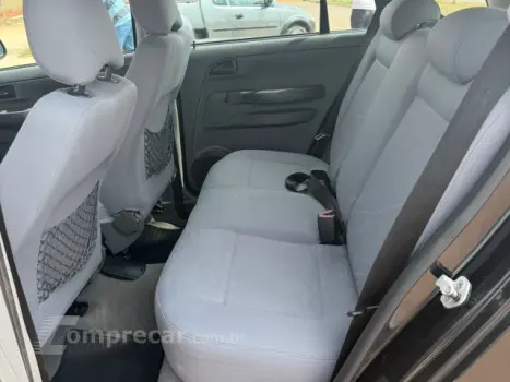 SPACEFOX - 1.6 MI 8V 4P MANUAL