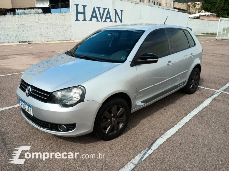 Volkswagen POLO 1.6 MI Sportline 8V 4 portas