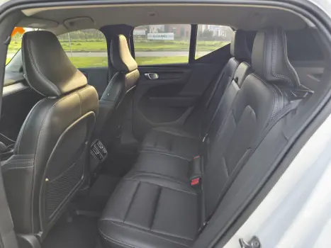 XC 40 2.0 T5 GASOLINA MOMENTUM AWD GEARTRONIC