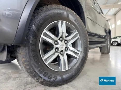 HILUX SW4 2.7 SRV 7 LUGARES 4X2 16V FLEX 4P AUTOM