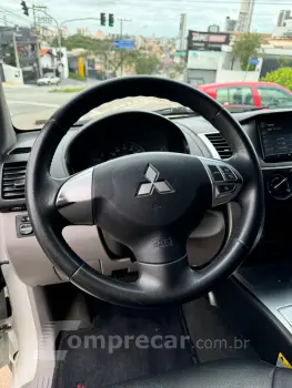 Pajero DAKAR 3.2 4x4 T.I. Dies. 5p Aut.