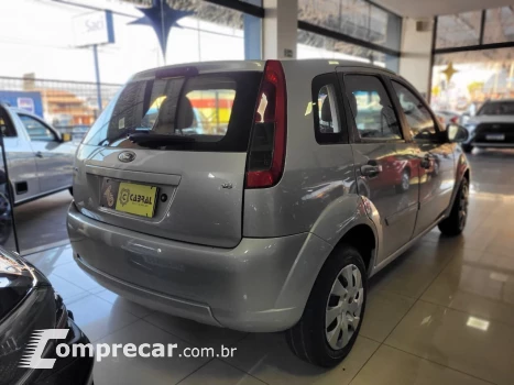 FIESTA 1.6 MPI Class Hatch 8V