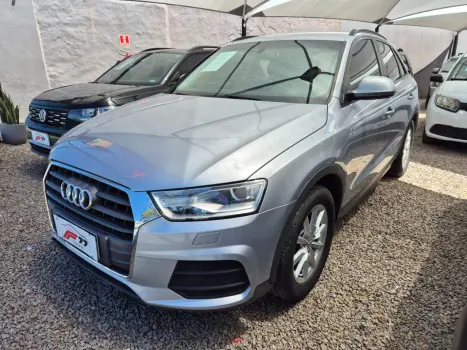 Audi Q3 1.4 4P 35 TFSI BLACK S LINE S-TRONIC AUTOMÁTICO 5 portas