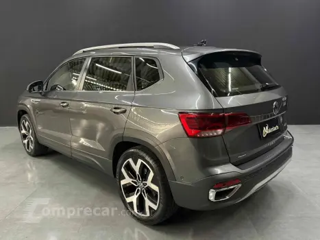TAOS 1.4 250 TSI TOTAL FLEX HIGHLINE AUTOMÁTICO